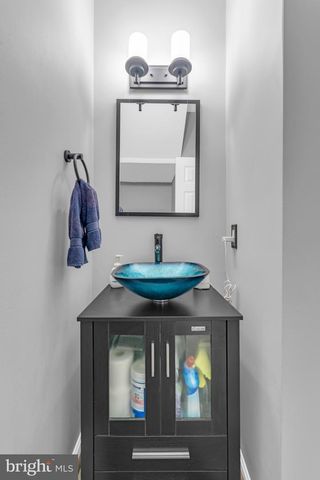 3146 IRMA CT, Suitland, MD 20746