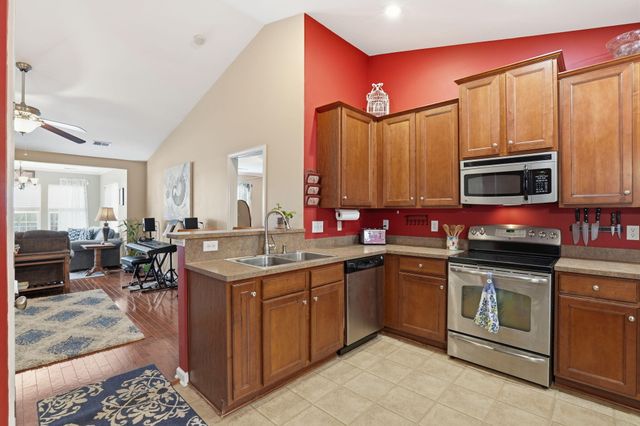 214 Chipping Sparrow Drive, Summerville, SC 29485