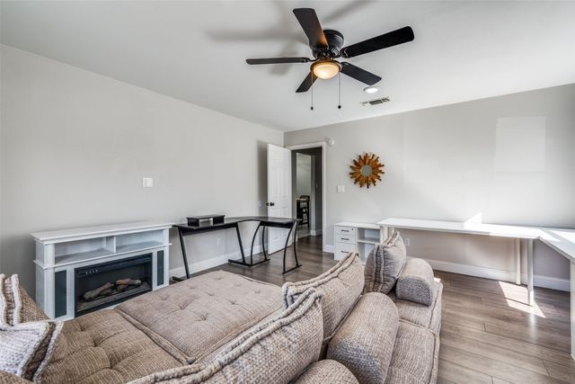 348 Thompson Street, Fort Worth, TX 76134
