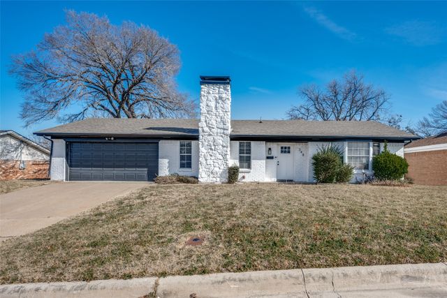 348 Thompson Street, Fort Worth, TX 76134