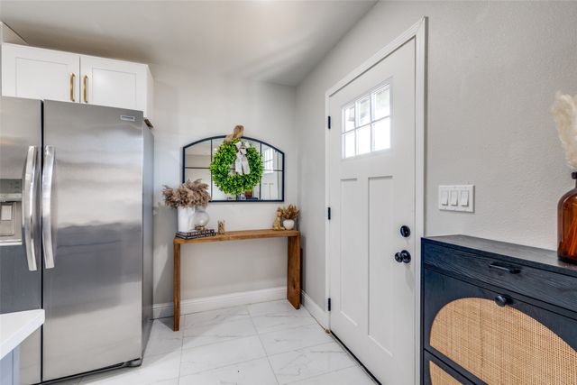 348 Thompson Street, Fort Worth, TX 76134