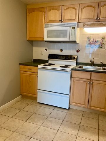 924 Main St 21, Woburn, MA 01801