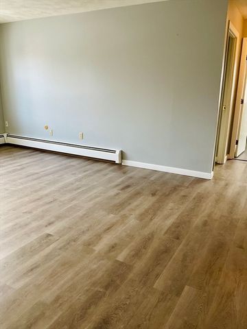 924 Main St 21, Woburn, MA 01801