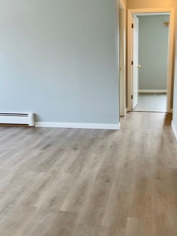 924 Main St 21, Woburn, MA 01801