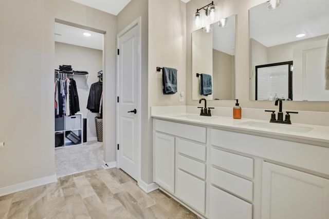 15019 Athgoe Drive, Rosemount, MN 55068