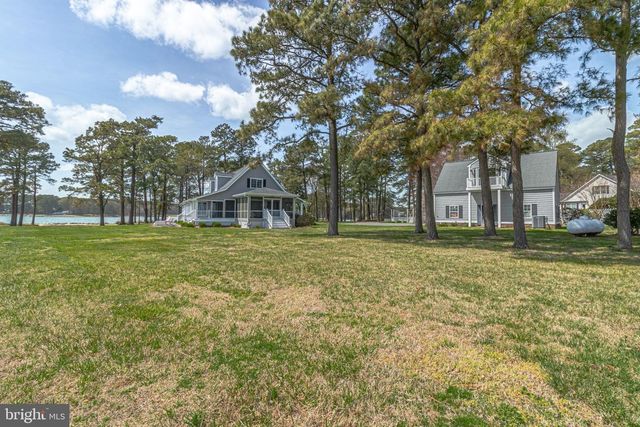 672 TASKMAKER LANE, Reedville, VA 22539