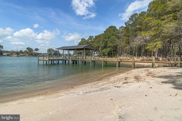 672 TASKMAKER LANE, Reedville, VA 22539