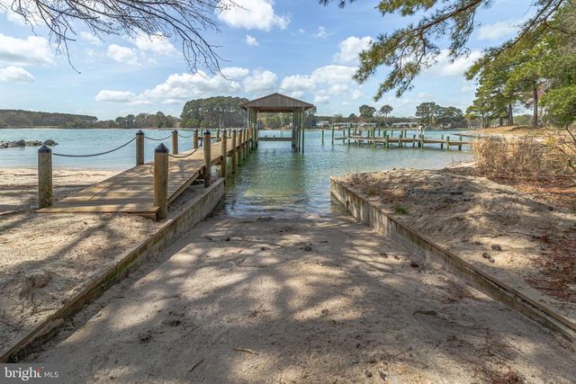 672 TASKMAKER LANE, Reedville, VA 22539
