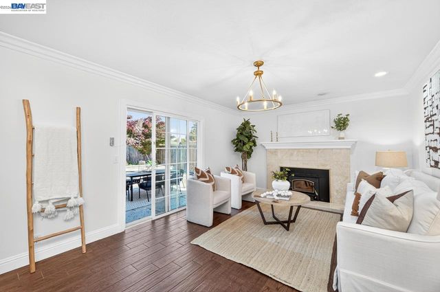 6857 Penn Dr, Dublin, CA 94568