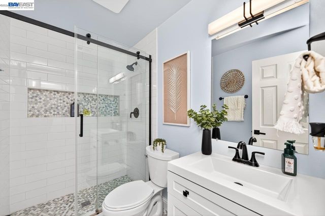 6857 Penn Dr, Dublin, CA 94568