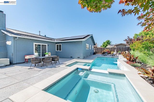 6857 Penn Dr, Dublin, CA 94568