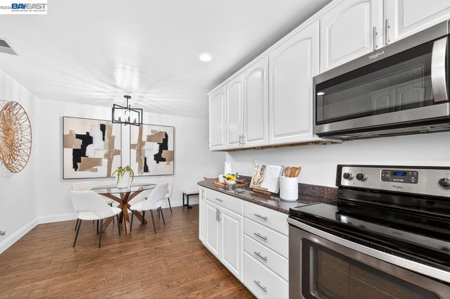 6857 Penn Dr, Dublin, CA 94568