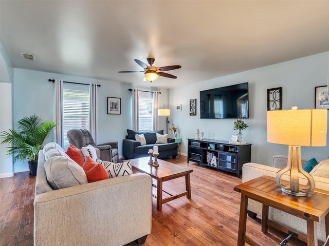 5302 Rio Ramos Street, Rosharon, TX 77583