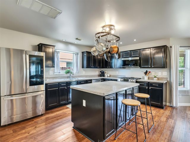 5302 Rio Ramos Street, Rosharon, TX 77583