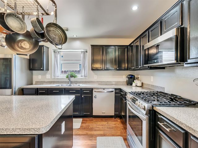 5302 Rio Ramos Street, Rosharon, TX 77583