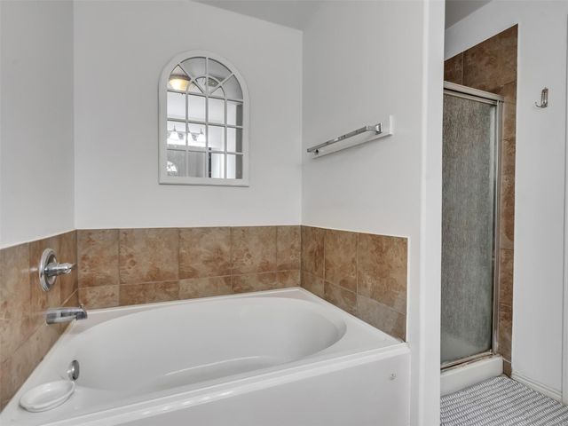 5302 Rio Ramos Street, Rosharon, TX 77583