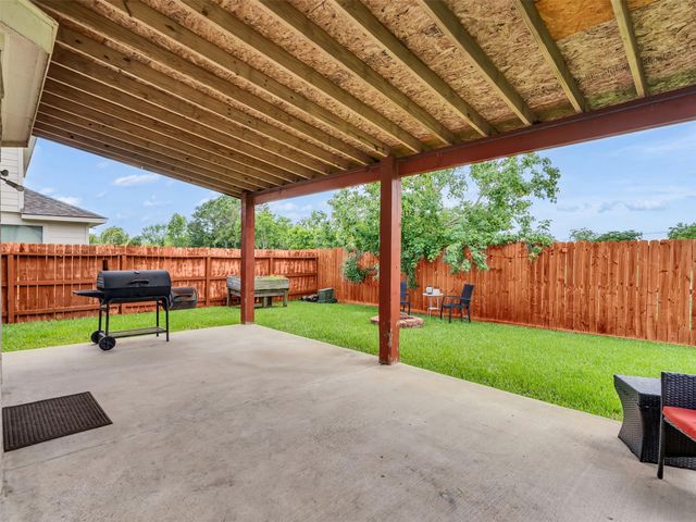 5302 Rio Ramos Street, Rosharon, TX 77583