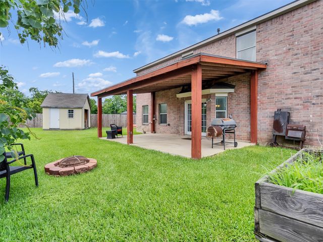 5302 Rio Ramos Street, Rosharon, TX 77583