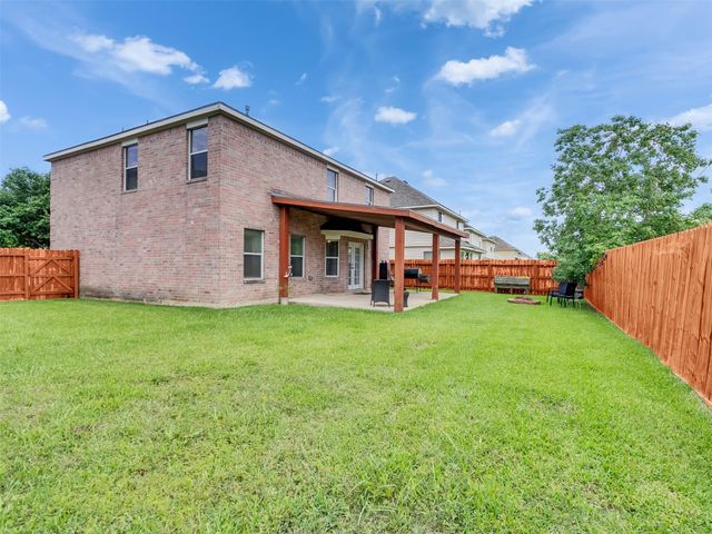 5302 Rio Ramos Street, Rosharon, TX 77583