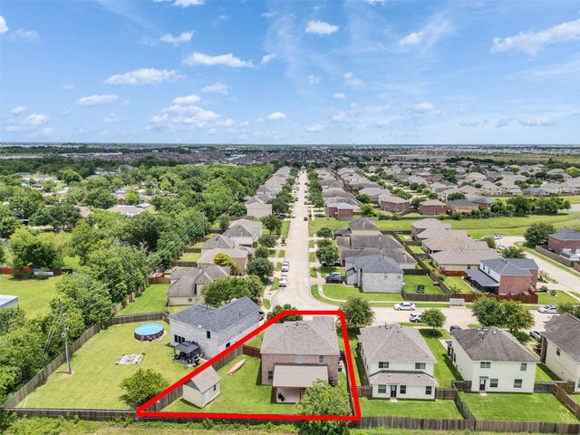 5302 Rio Ramos Street, Rosharon, TX 77583
