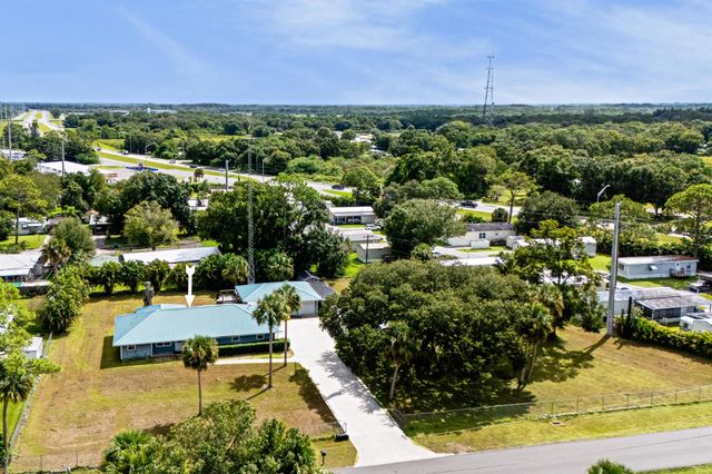 588 NE 28th Avenue, Okeechobee, FL 34972