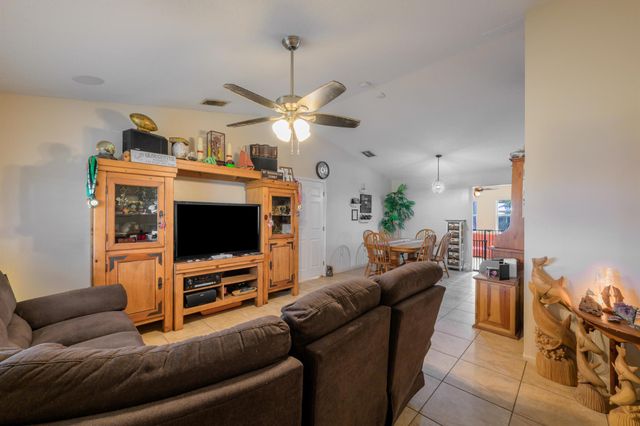 588 NE 28th Avenue, Okeechobee, FL 34972