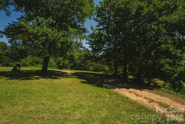 51 Fred Jolly Lane, Taylorsville, NC 28681
