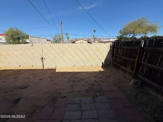 5019 E 1st Street, Tucson, AZ 85711