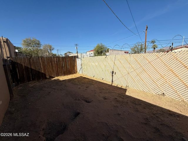 5019 E 1st Street, Tucson, AZ 85711