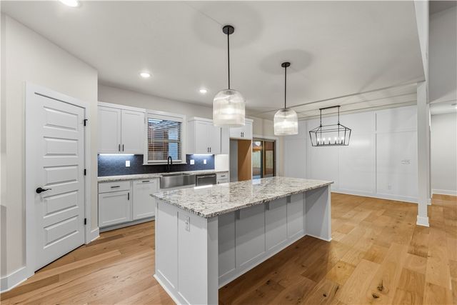 1330 Tiffany Street, Centerton, AR 72719