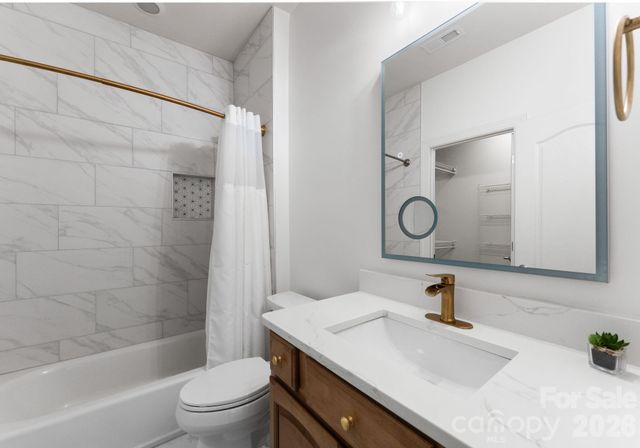 4536 Rustling Woods Drive, Denver, NC 28037