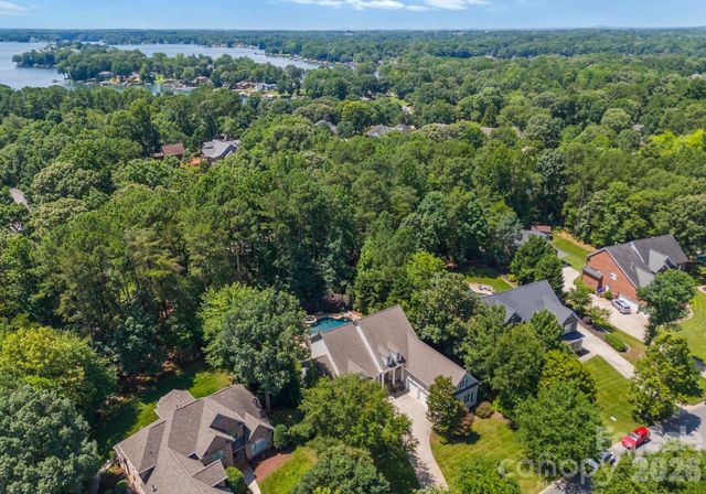 4536 Rustling Woods Drive, Denver, NC 28037