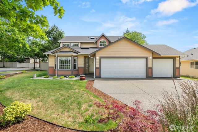 2905 Campus Prairie Loop NE, Lacey, WA 98516