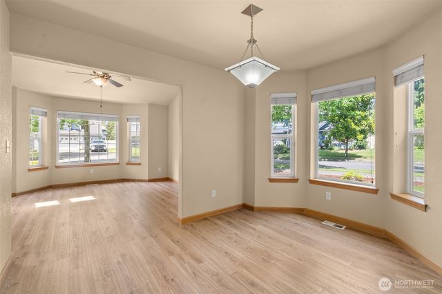 2905 Campus Prairie Loop NE, Lacey, WA 98516