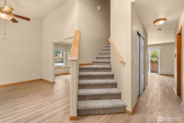 2905 Campus Prairie Loop NE, Lacey, WA 98516