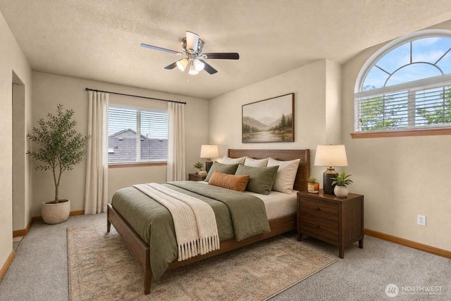 2905 Campus Prairie Loop NE, Lacey, WA 98516