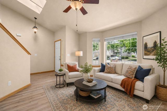 2905 Campus Prairie Loop NE, Lacey, WA 98516