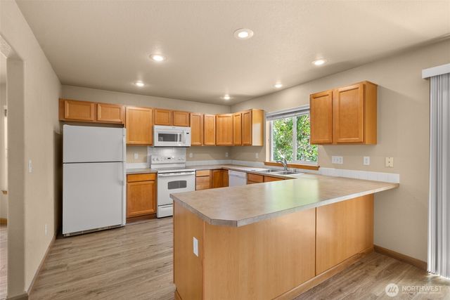 2905 Campus Prairie Loop NE, Lacey, WA 98516