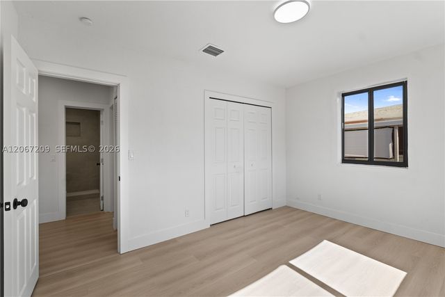 31 W 64th St, Hialeah, FL 33012