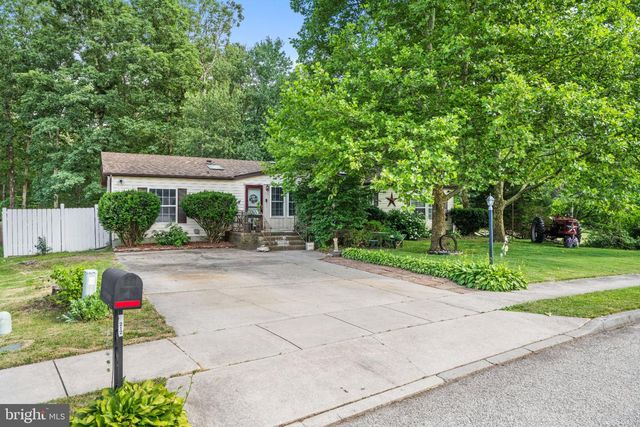 212 KAREN DR, Williamstown, NJ 08094