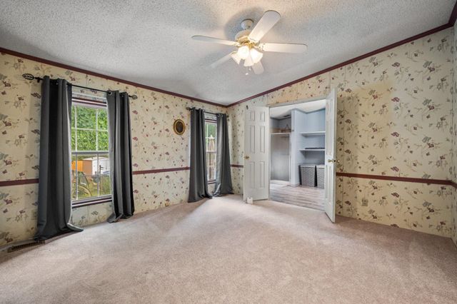 212 KAREN DR, Williamstown, NJ 08094