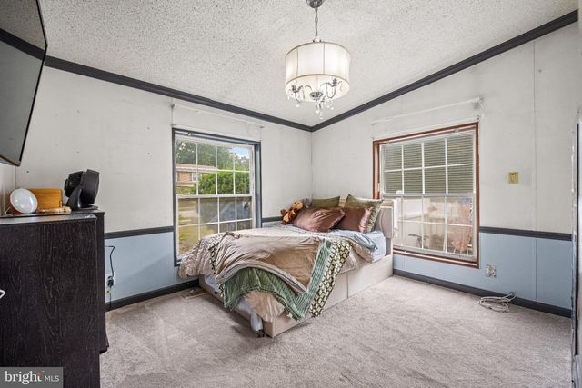 212 KAREN DR, Williamstown, NJ 08094