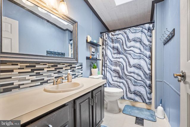 212 KAREN DR, Williamstown, NJ 08094