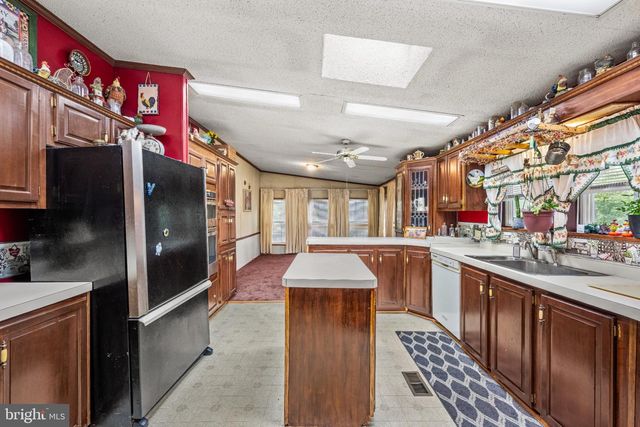 212 KAREN DR, Williamstown, NJ 08094