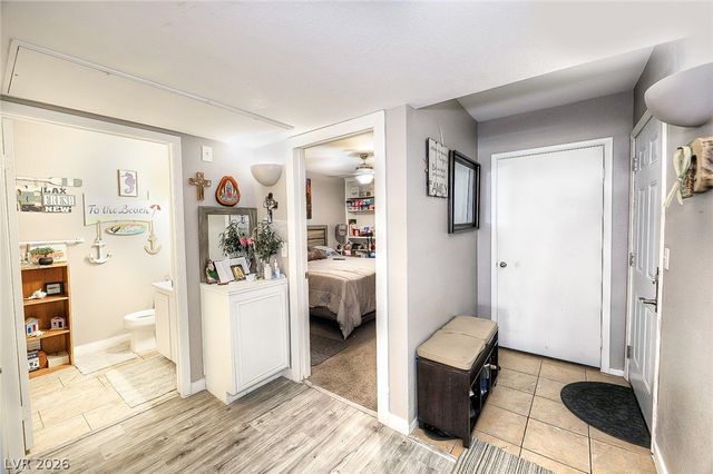 1909 Desert Falls Court 105, Las Vegas, NV 89128
