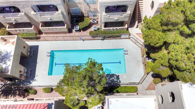 1909 Desert Falls Court 105, Las Vegas, NV 89128