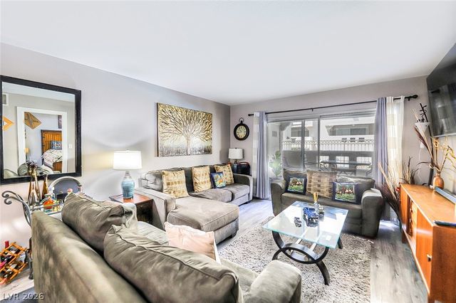 1909 Desert Falls Court 105, Las Vegas, NV 89128