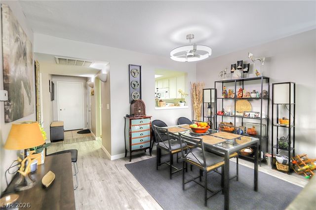 1909 Desert Falls Court 105, Las Vegas, NV 89128