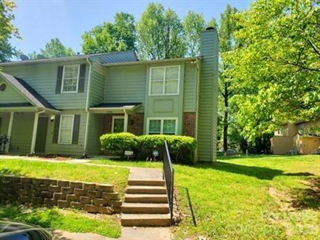 3908 Briarhill Drive, Charlotte, NC 28215