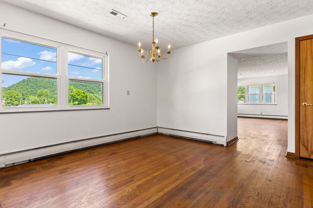 725 W Sun Street, Morehead, KY 40351